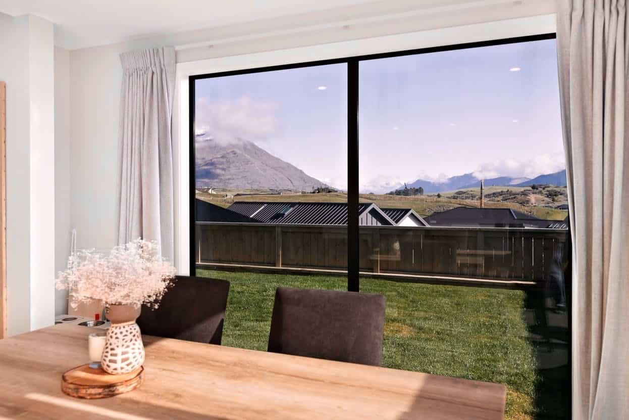 Hanley's Farm, Queenstown Home & Income