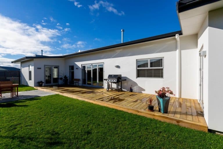 Manawatu-Jefferies-2015-b19a015a01b35229d0624064514a2a08cc27212f