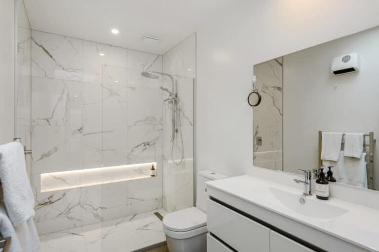 Ensuite