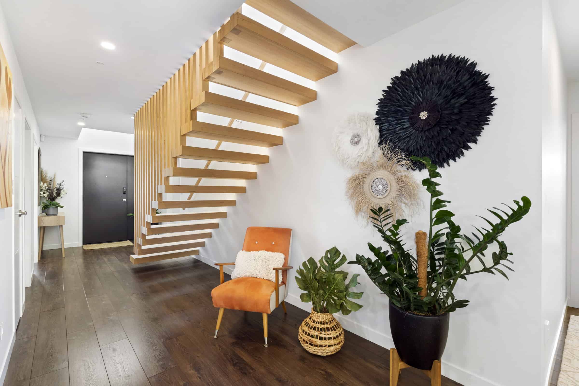 Fowler-Homes-Auckland-South-East-New-Build-Statement-Staircase
