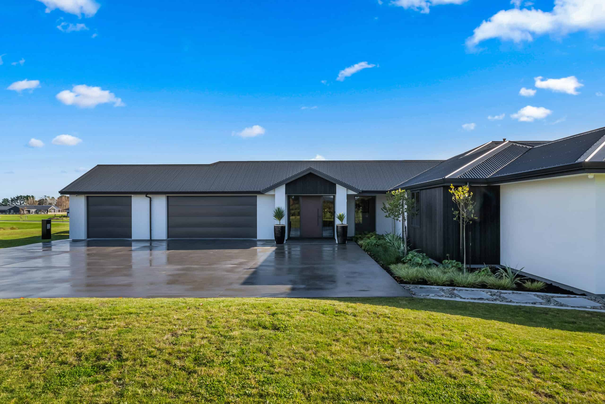 Fowler-Homes-Manawatu-Gold-Award-Winning-Home-Exterior