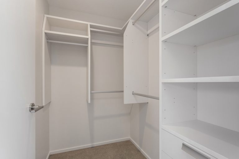 wardrobe img 5898