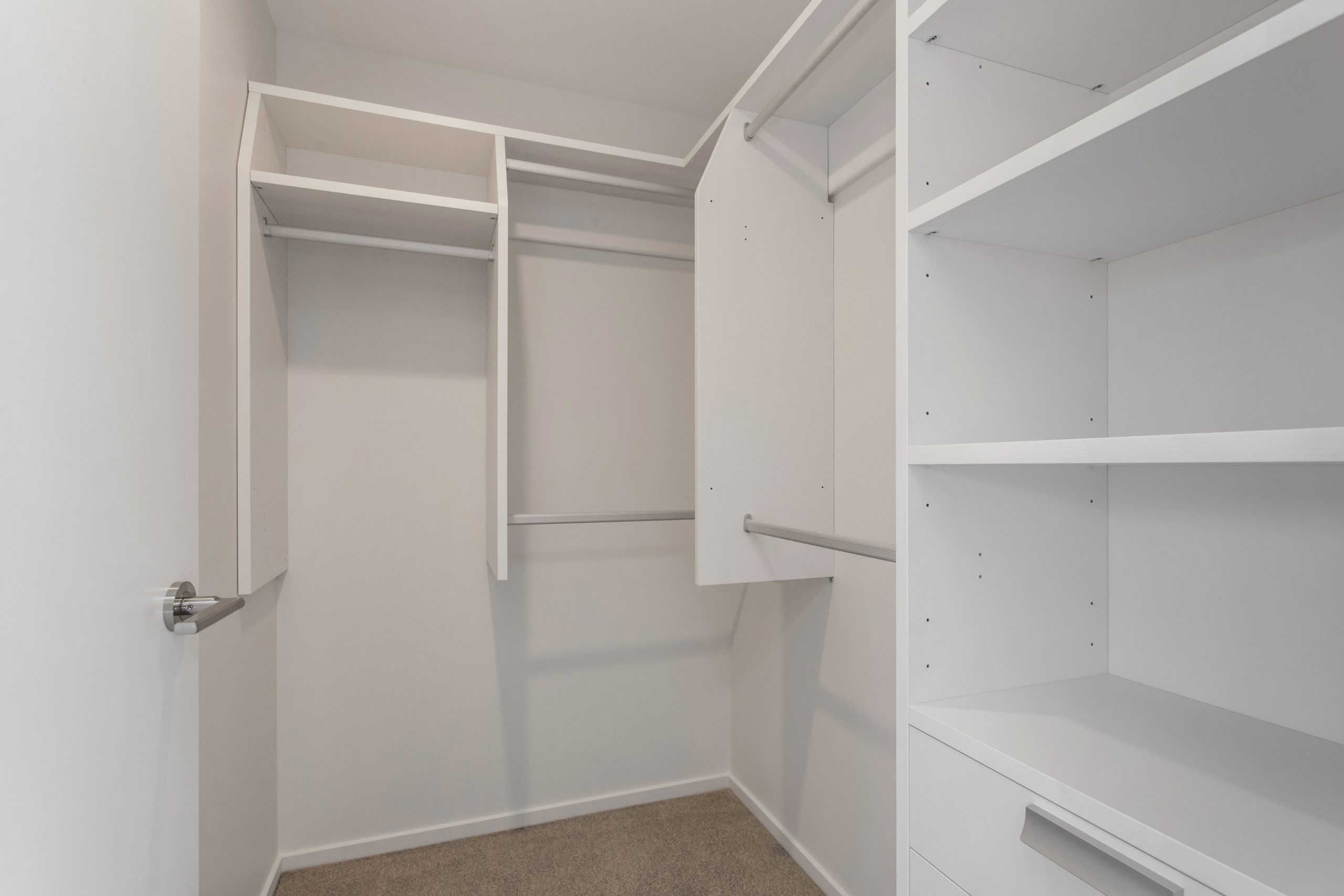 wardrobe img 5898